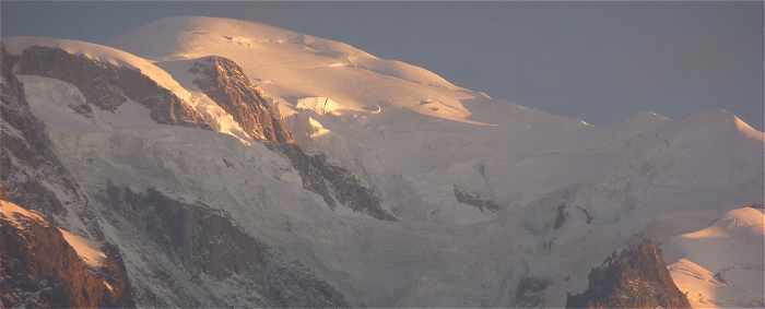 Le Mont Blanc au lever du soleil