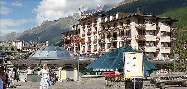 Au centre de Zermatt, l'Hotel Zermatterhof