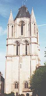 Tour de l'Abbaye Saint Aubin d'Angers