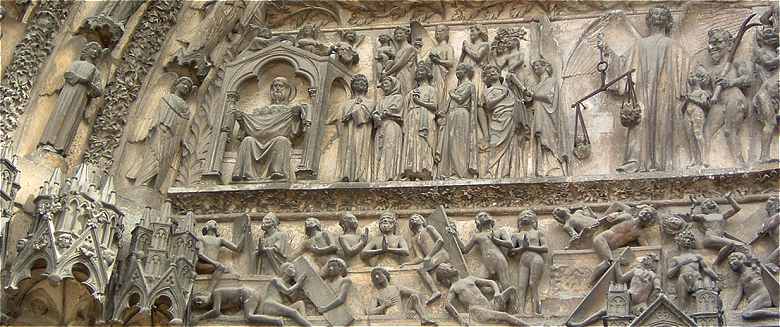 Coté gauche du portail central de la cathédrale Saint Etienne de Bourges