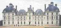 Le Chateau de Cheverny a un style classique. Il a servi de modle pour le chateau de Moulinsart dans les albums de Tintin.