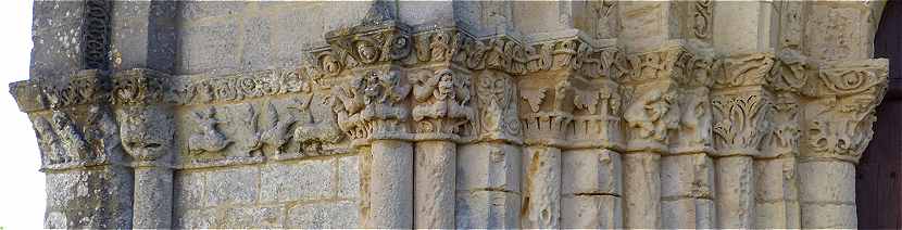 Sculptures de la partie Nord de la façade de l'église Saint Eutrope de Biron