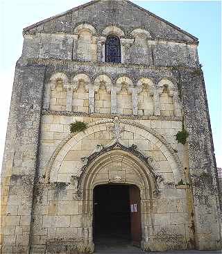 Eglise Saint Pierre de Champagnolles