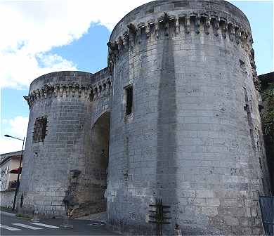 Porte médiévale à Cognac