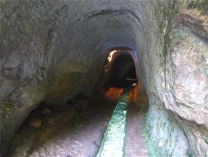 Le Douhet: conduite souterraine de l'aqueduc de Mediolanum (Saintes)