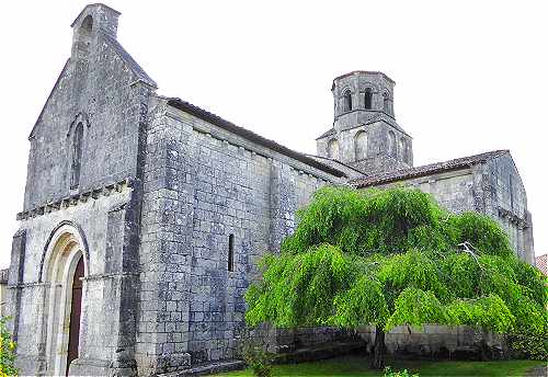 Eglise Saint Pierre de Thaims