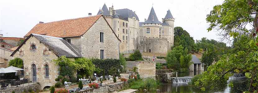 Verteuil sur Charente et son château