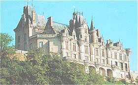 Château de Montigny le Ganelon au dessus du Loir
