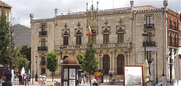 Le Palais du Capitania General sur la Plaza Alonso Martinez à Burgos