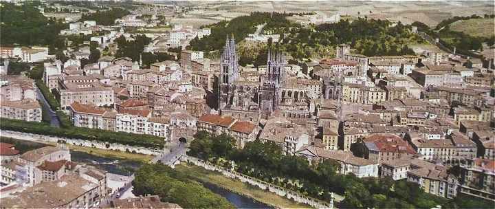 Panorama sur Burgos, au centre la Cathédrale