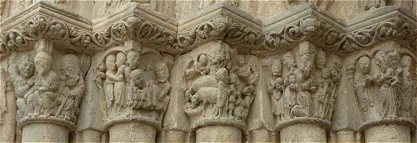Sculptures du Portail Nord de l'église San Miguel à Estella