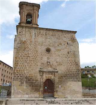 Façade de la chapelle Santa Maria Jus del Castillo à Estella