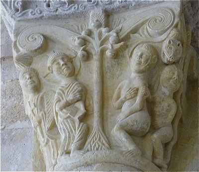 Chapiteau montrant Adam et Eve avec le fruit défendu à Saint Martin de Fromista
