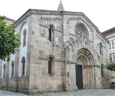 Façade de l'église Santa Maria del Campo à la Corogne