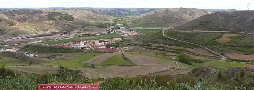 Vue de Medinaceli sur la vallée du Rio Jalon