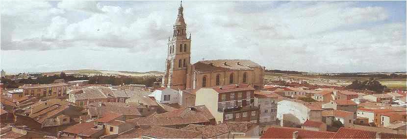 Panorama sur Medina de Rioseco avec l'église Santa Maria