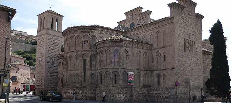 L'église Santiago del Arrabal à Tolède