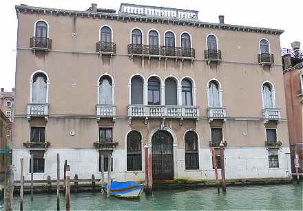 Venise: le Palazzo Querini Benzon sur le Grand Canal