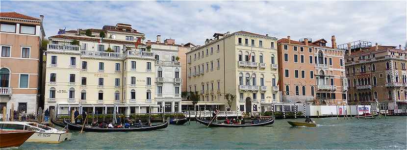Venise, Grand Canal: Hôtel Regina, Palazzo Badoer Tiepolo, Palazzo Barozzi Corner Emo Treves Bonfili