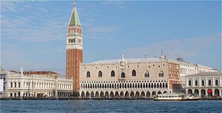 Venise: Le Palais des Doges et le Campanile