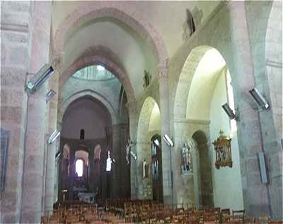 La nef de l'église abbatiale de Bénévent