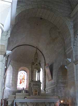 Choeur et abside centrale de l'église Saint Jean-Baptiste de Langeais