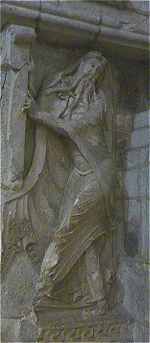 Sculpture du Prophète Isaïe dans l'église Sainte Marie de Souillac