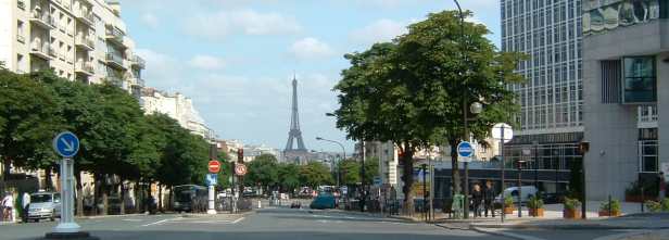 Montparnasse: vue de la Place des Cinq Martyrs