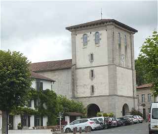 L'église du village d'Ascain