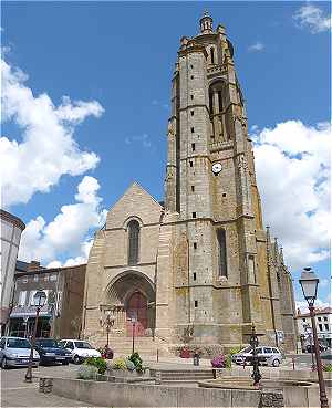 Façade et clocher de l'église Notre-Dame
