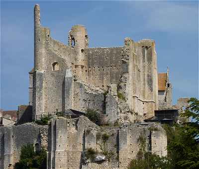 Chateau des évêques de Poitiers