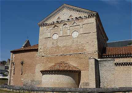 Poitiers: Baptistere Saint Jean, ct Sud
