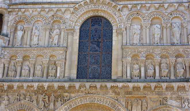 Sculptures de la façade de l'église Notre-Dame la Grande à Poitiers
