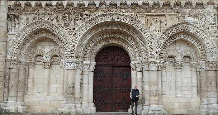 Rez-de-chausse de la faade de Notre Dame la Grande  Poitiers