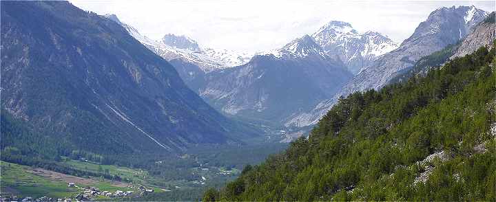 Paysage et vallée près de Briançon