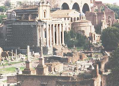 Forum, Temple d'Antonin et Faustine et Temple de Romulus