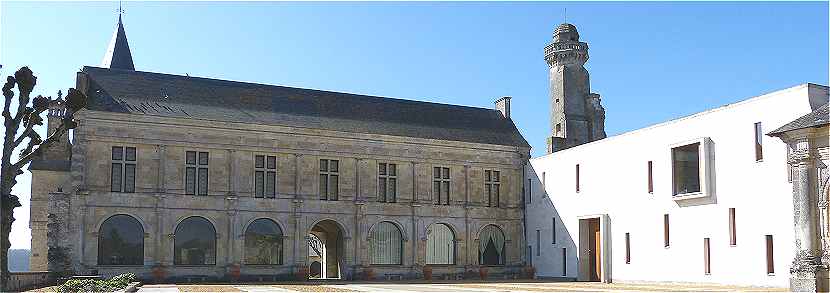 Musée de la Préhistoire au Grand Pressigny (dans l'enceinte du château médiéval)