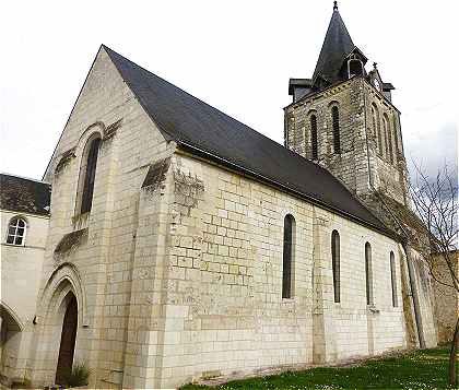 Côté Sud de l'église Saint Maurice d'Huismes