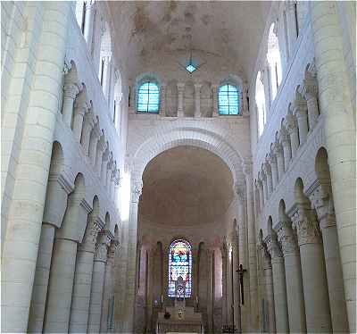 Choeur et abside de l'église de Saint Genou