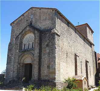 Eglise Saint Martial de Manot