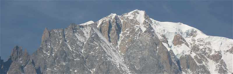 Le Mont Blanc et l'Aiguille de la Brenva vus d'Entrèves près de Courmayeur