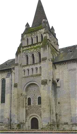 Clocher de l'église de Cunault