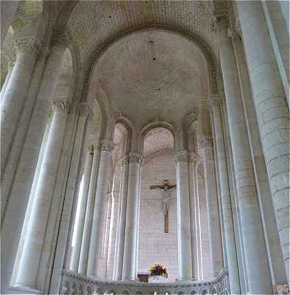 Choeur et abside de l'église de Cunault