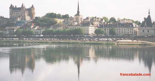 Saumur avec le Chateau et la Loire