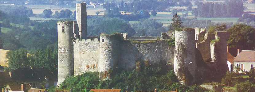 Château de Billy au-dessus de l'Allier