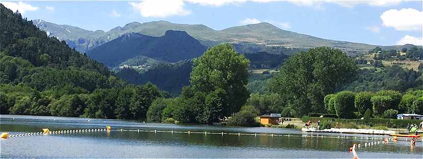 Le Lac Chambon en Auvergne