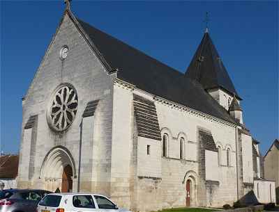 Eglise Saint Nazaire d'Azay le Ferron