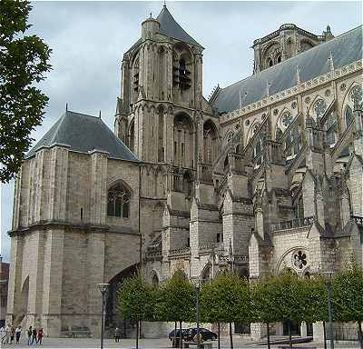 Côté Sud de la cathédrale Saint Etienne de Bourges
