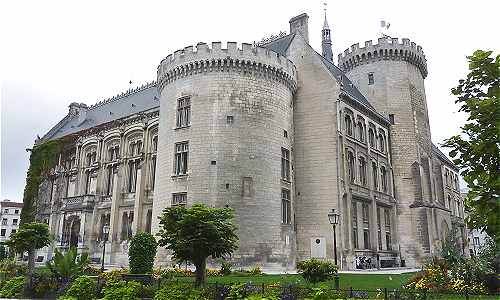 Hôtel de Ville: Ancien château des comtes d'Angoulême