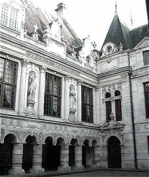 Hôtel de Ville de La Rochelle: vue Intérieure